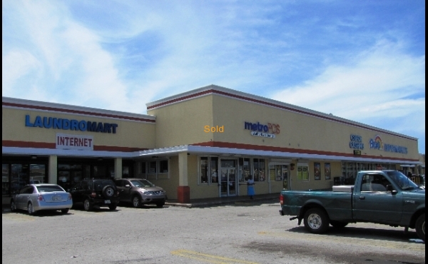 North Miami Coin laundry for sale- exterior